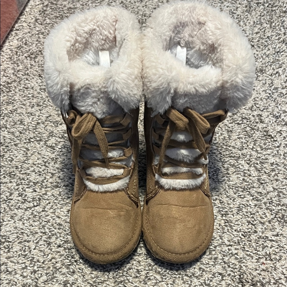 Old Navy - Faux Fur Tan Toddler Boots